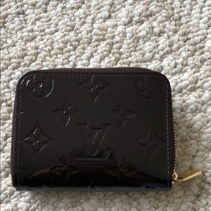Louis Vuitton zippy coin purse